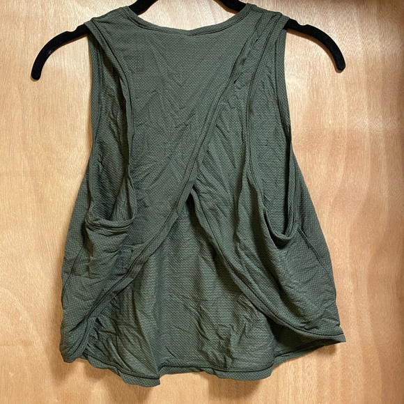Lululemon Cross Back Tank Top - Picture 2 of 4